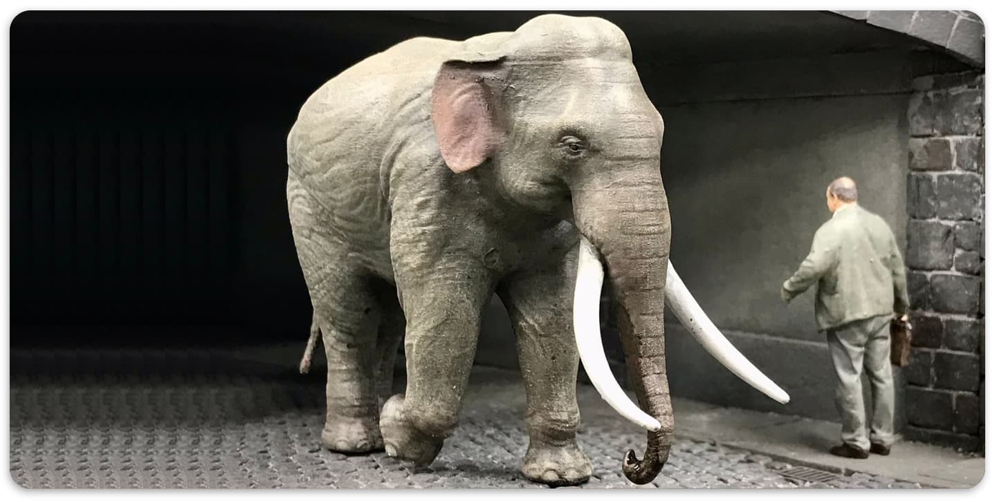 Elefantenfigur